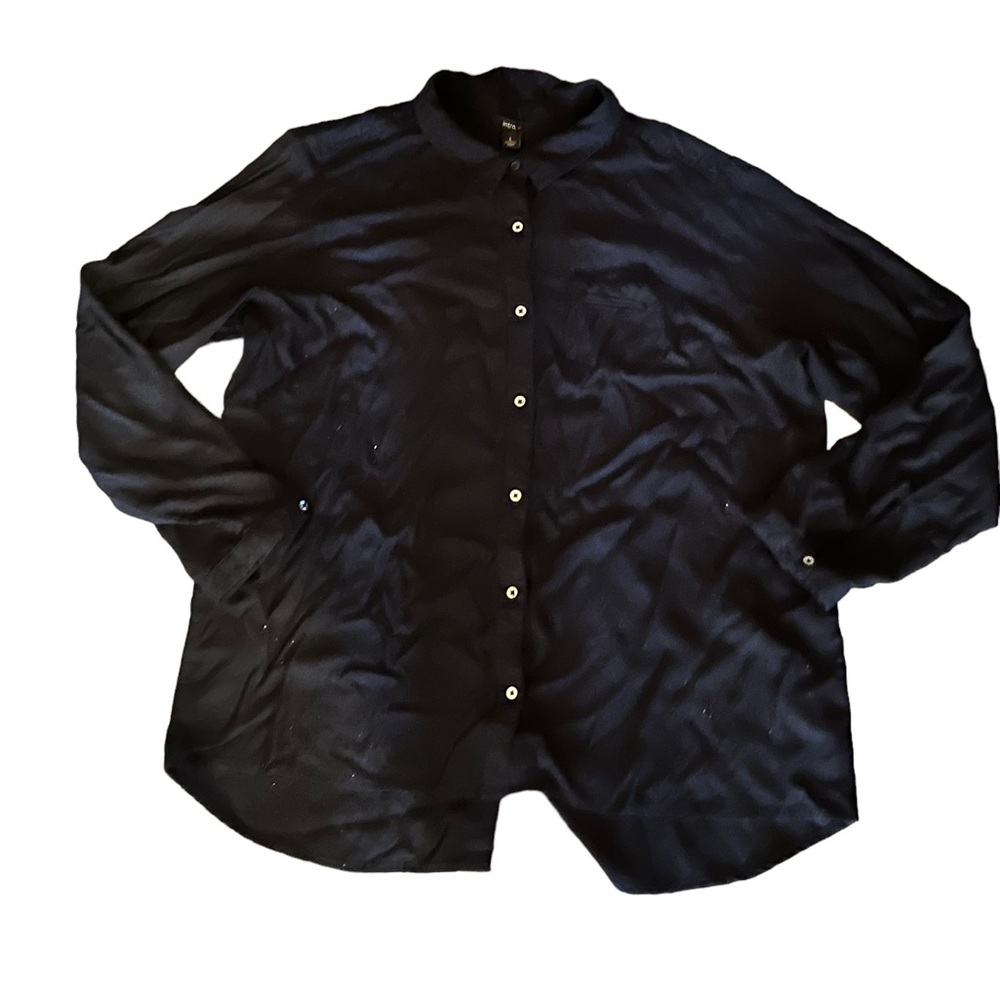 Size large button down shirt.